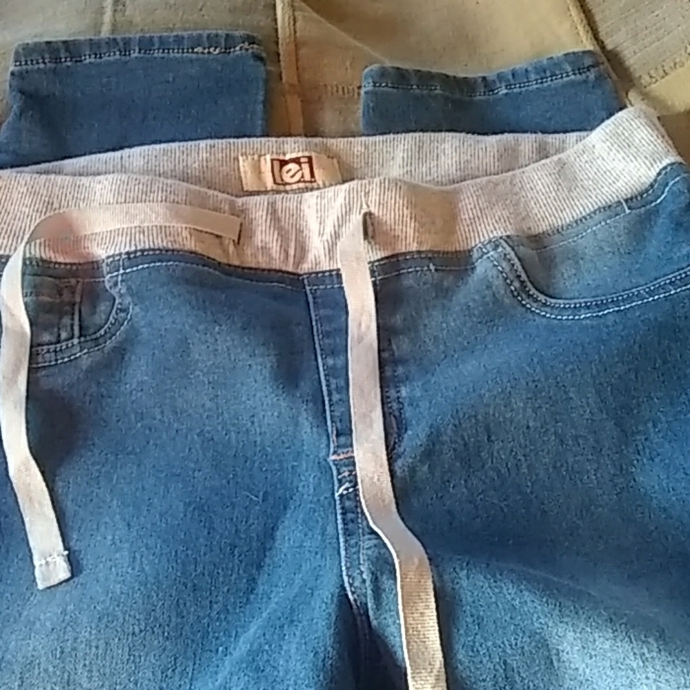(NWOT )l.e.i. Jeggings